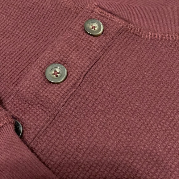 Maroon quarter button up NWOT - Picture 3 of 3